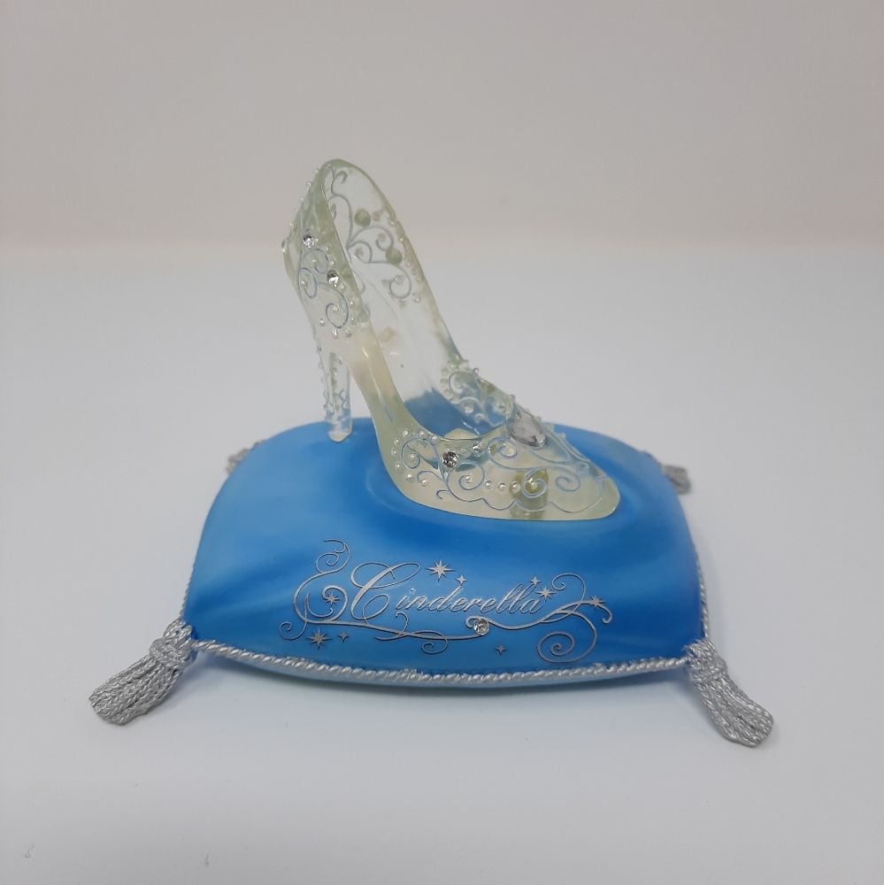 Cinderella- Dreams Do Come True Disney Soles Of Enchantment Shoe Collection 2008